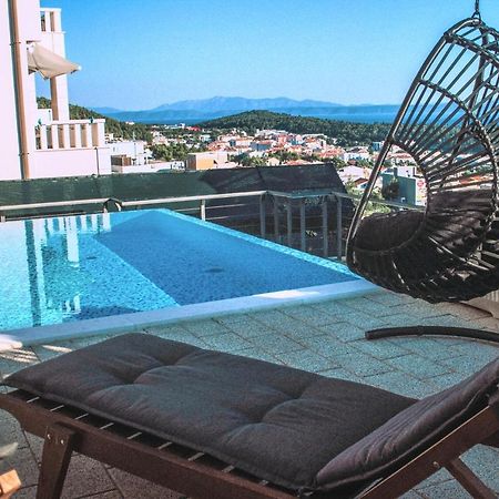 Apartment With Private Pool "Patricia" Makarska Exterior foto