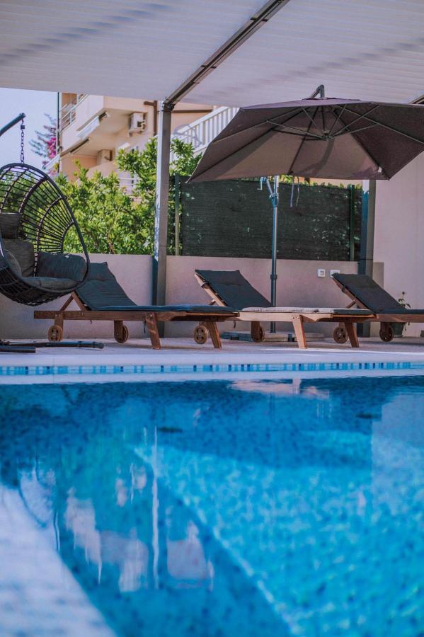 Apartment With Private Pool "Patricia" Makarska Exterior foto